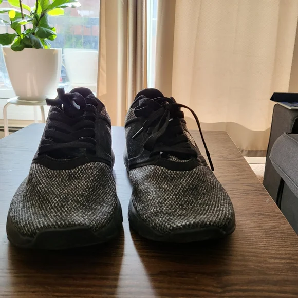 Shoes - Picture 2 of 2